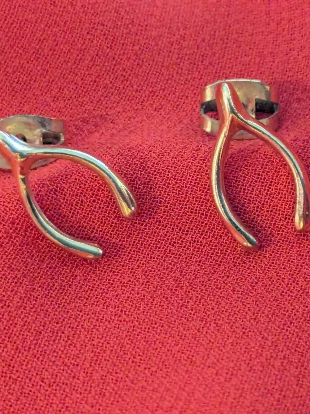Vintage Gold Tone Lucky Wishbone Stud Earrings Minimalist Boho Dainty Jewelry